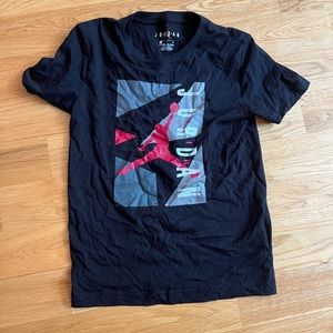 Jordan boys tshirt in medium
